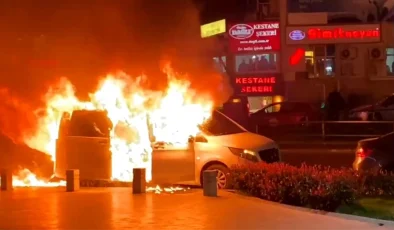 Anadolu Birliği Partisi Bursa Büyükşehir Belediye Başkan Adayı Atilla Subaşı’nın makam aracı alev aldı