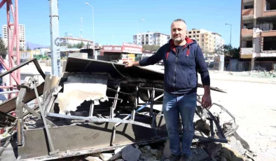 Antakya’da fırın vinçle taşınırken yere çakıldı