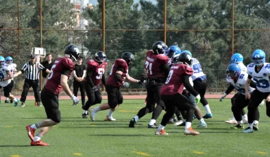 Düzce Üniversitesi Panthers, Kütahya Dumlupınar Üniversitesi Titans’ı mağlup ederek liderliğini sürdürdü