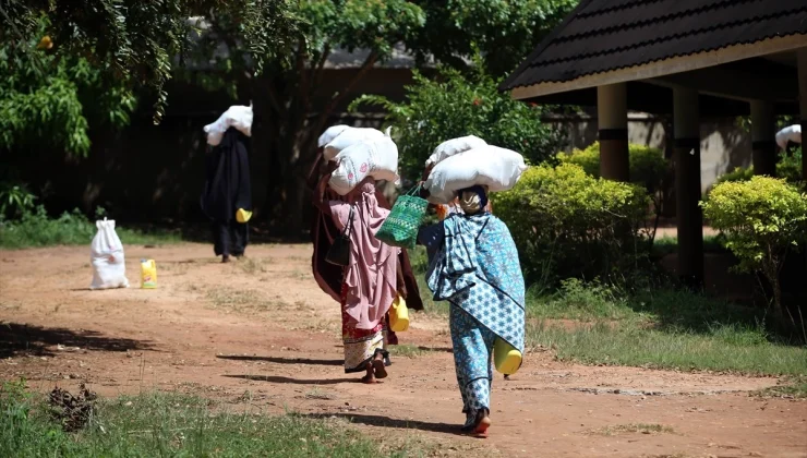 TDV, Kenya’da ihtiyaç sahibi ailelere gıda yardımı yapıyor