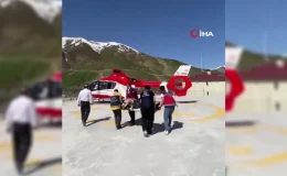 Bahçesaray’da iki hasta ambulans helikopterle hastaneye sevk edildi