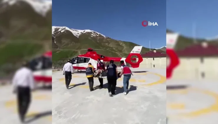 Bahçesaray’da iki hasta ambulans helikopterle hastaneye sevk edildi