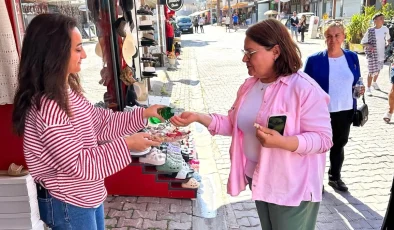 Didim Belediye Başkanı Hatice Gençay, Ramazan Bayramı’nda vatandaşlarla bayramlaştı