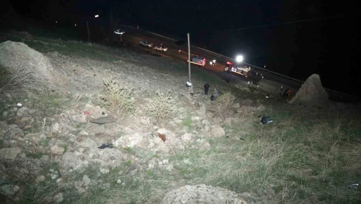 Erzurum Narman’da Otomobil Kazası: 3 Ölü, 2 Yaralı