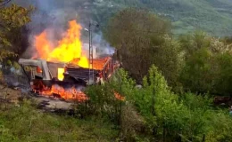 Kastamonu’da Sobadan Çıkan Yangında Ev Tamamen Yanarak Kullanılamaz Hale Geldi