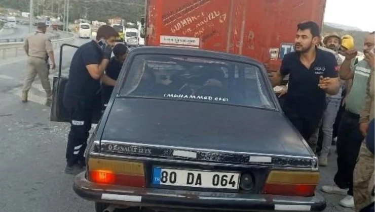 Mersin’de otomobilin tıra çarpması sonucu 1 kişi öldü, 1 kişi yaralandı