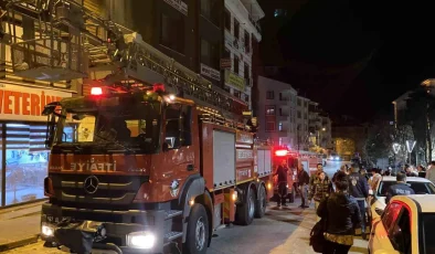 Tunceli’de apartman boşluğunda çıkan yangında evcil hayvanlar kurtarıldı