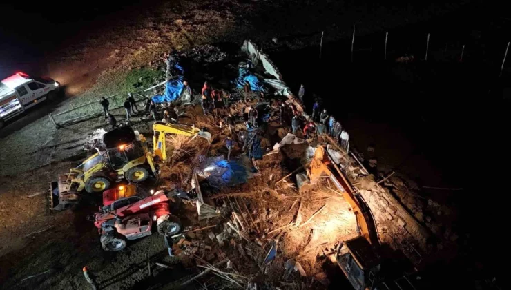 Aksaray’da Şiddetli Yağış Nedeniyle Mandıra Çöktü