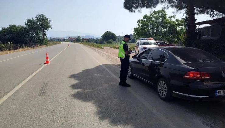 Balıkesir’de Jandarma Ekipleri Trafik Denetimi Yaptı