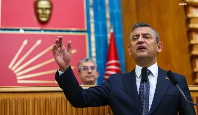 CHP Genel Başkanı Özgür Özel, emekli komutanların cezalarının affedilmesini doğru bir adım olarak değerlendirdi