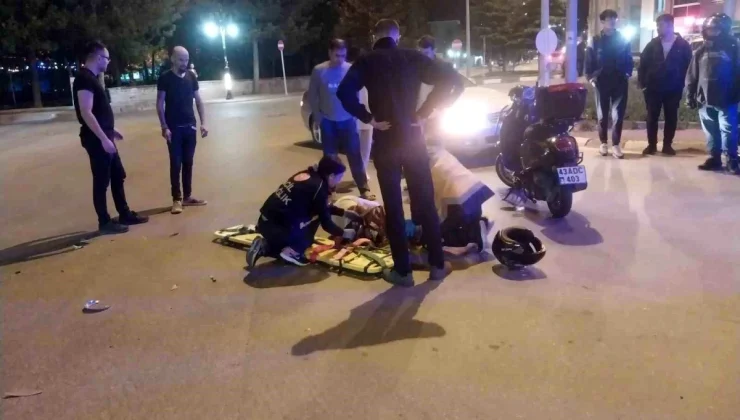 Kütahya’da Otomobil ile Motosiklet Çarpıştı: 1 Yaralı