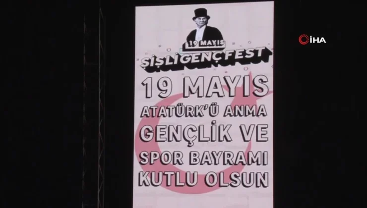 Şişli’de Duman konseriyle 19 Mayıs kutlandı