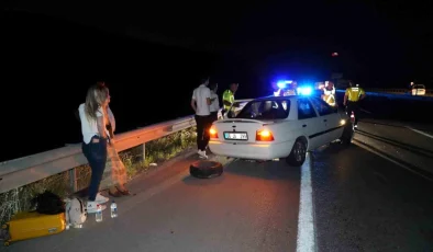 Kırıkkale’de Sol Arka Teker Kopan Otomobil Bariyerlere Çarptı