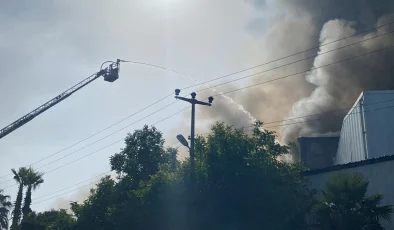 Samsun’da Elyaf Fabrikasında Büyük Yangın: İtfaiye Müdahale Ediyor