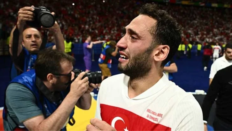 A Milli Takımımızın kaptanı Hakan Çalhanoğlu, Hollanda’ya elendikten sonra gözyaşlarına boğuldu