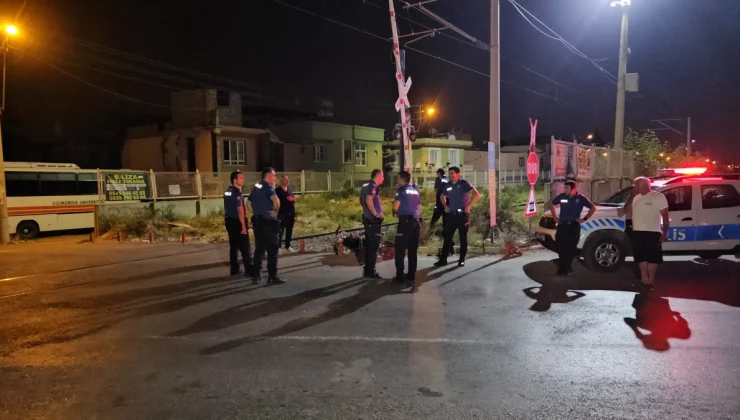 Adana’da Polisten Kaçan Şüpheliler Yük Trenine Çarptı