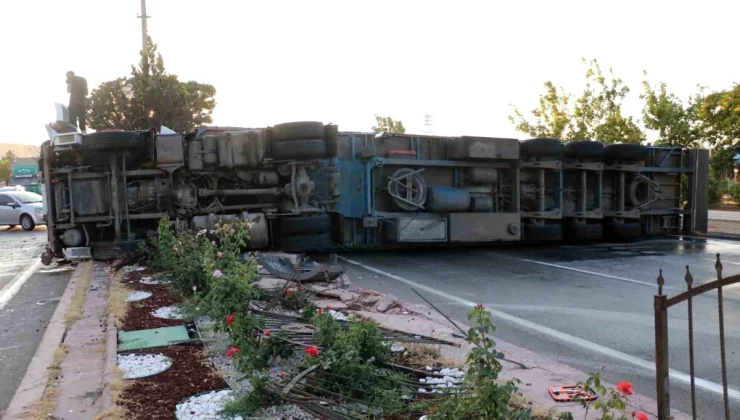 Afyonkarahisar’da Tır Kazası: 4 Farklı Kaza Meydana Geldi