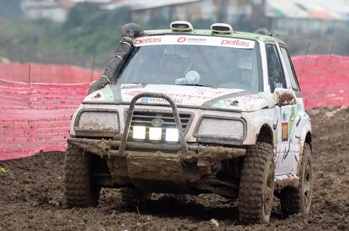 Acil Tıp Uzmanı Hande Erdoğan, Off-Road Yarışlarında Başarıdan Başarıya Koşuyor