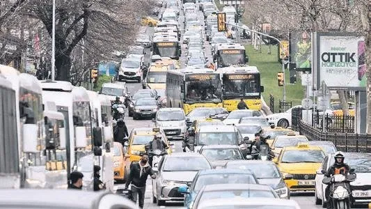 İstanbul’dan kaçan kurtulur!