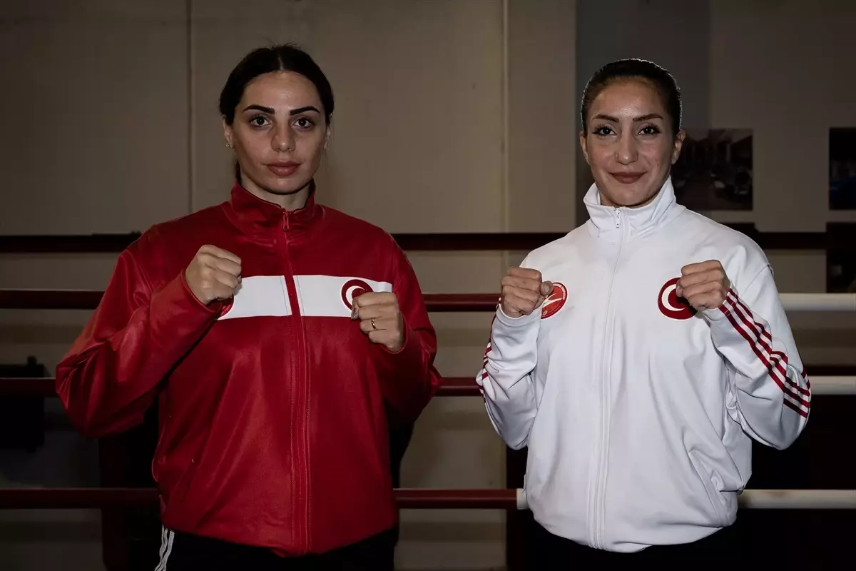 Türk Kadın Subaylar Avrupa Kick Boks Şampiyonası’nda Altın Madalya Kazandı